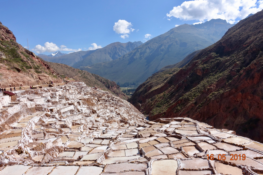 Les fameuses et étonnantes salines, sur la route du Machu Pichu, témoins désormais du passage à la soixantaine de Mister Pascal.