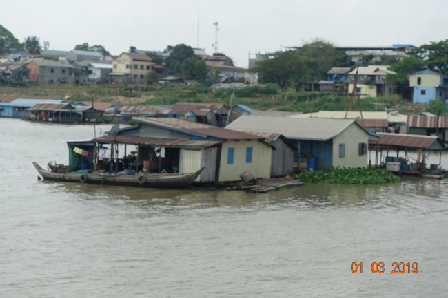 Sur le Tonle Sap