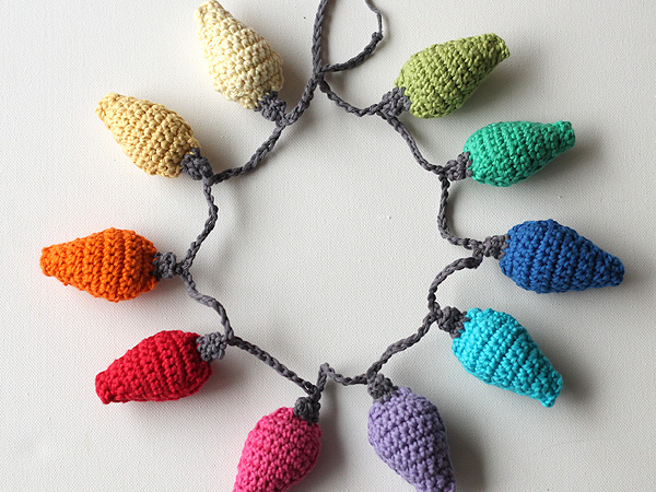 wink-crochet-christmas-lights-final-item-2.jpg