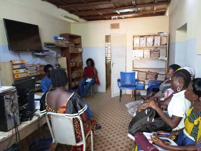 Participants à la séance de formation au siège de santé communautaire de l'ADAPMI