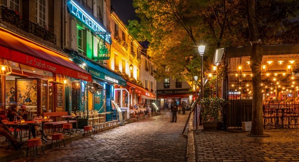 Des restaurants et des cafés parisiens