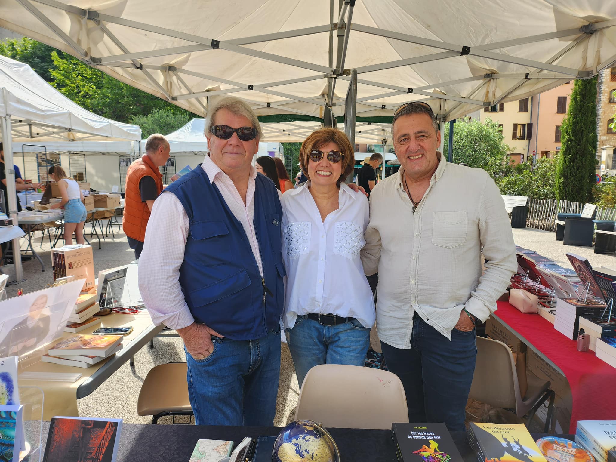 Avec mes amis Philip Kayne et Florence De Neuville, comme moi membre des Rencontres des auteurs francophones...