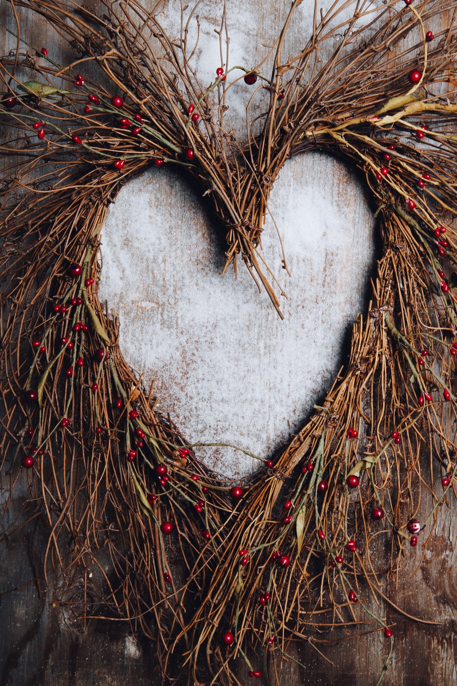 holiday-love-wreath