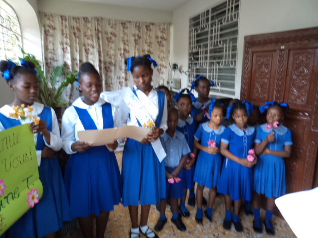 Une partie du comité d'accueil à l'école Adrien Masa de Pétionville