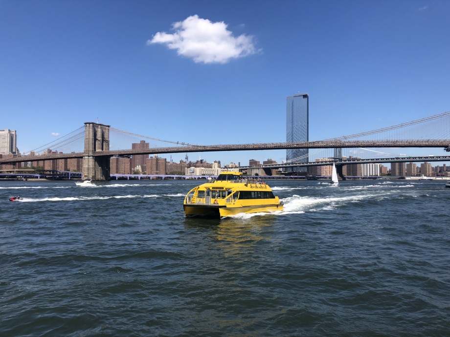 Vue du ferry en traversant l'East River 2