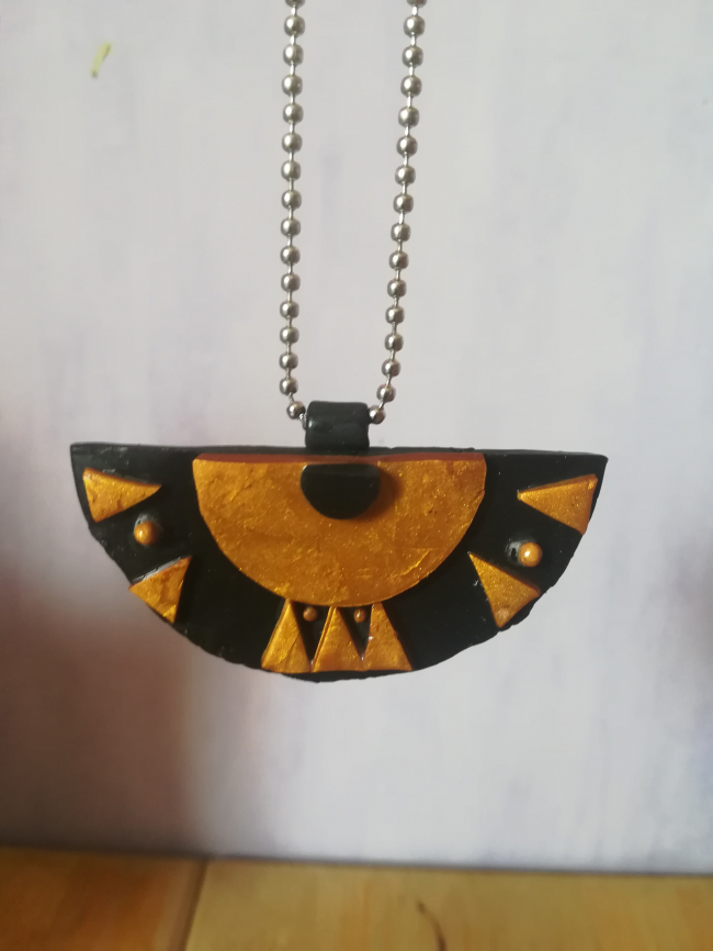 Collier de Nefertiti