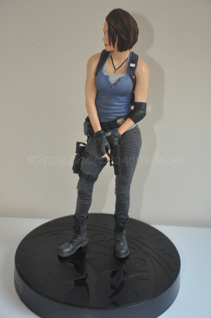 collector-resident-evil-3-30