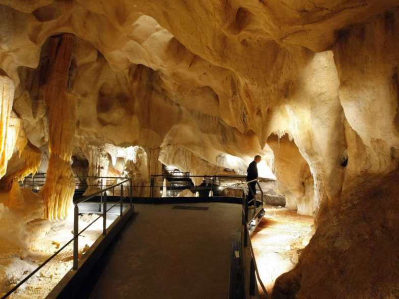 Screenshot_2021-06-02 EN IMAGES Grotte Chauvet une merveille de réplique(2)