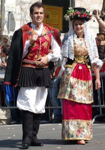 Costume traditionnel online sarde