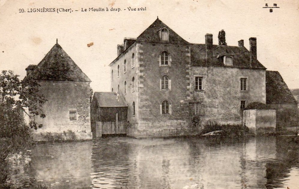 Carte-postale - début XXe siècle.
Bâtiment de gauche : ancien moulin foulon