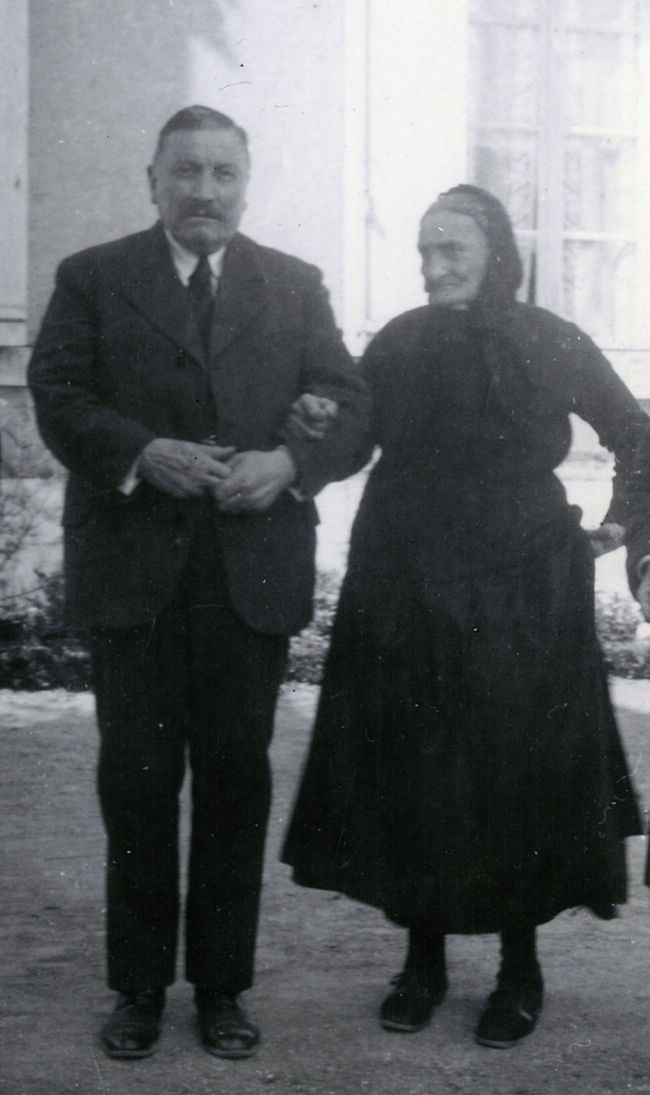 Émile PERRAULT/DODINAT et sa mère, Françoise PERRAULT/BOULLIER
Coll. Jeanne-Marie WISSOCQ