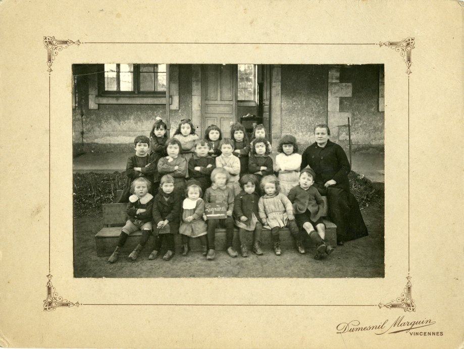École maternelle Mme THIDET - vers 1918
Coll. les Mangeurs de Grenouilles