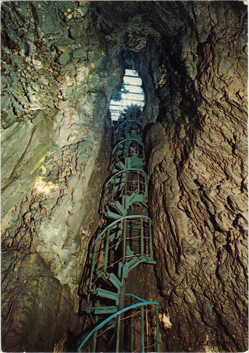 La Chapelle en Vercors - Grotte de la DRAYE BLANCHE 1.jpg