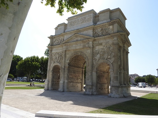 orange arc de triomphe