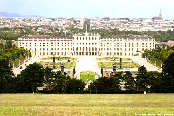 wien-schonbrunn-belvedere-lanscape_2nKRn__please_credit[palette