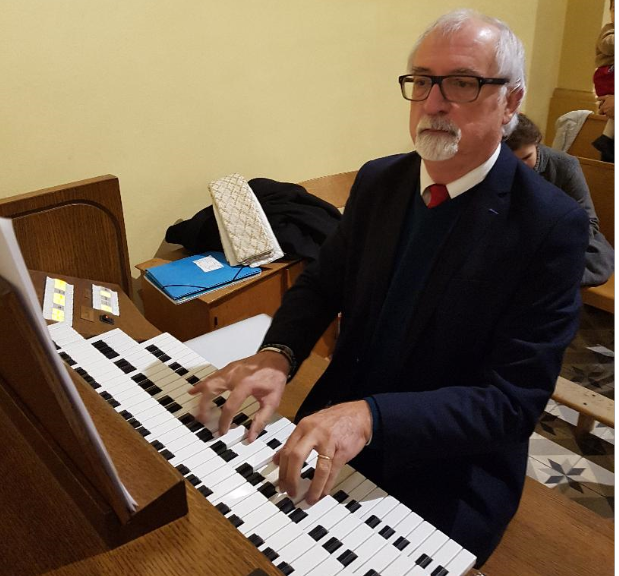 Xavier Calcagno organiste du Sacré Coeur.PNG