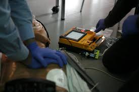defibrillateur-automatise-secourisme