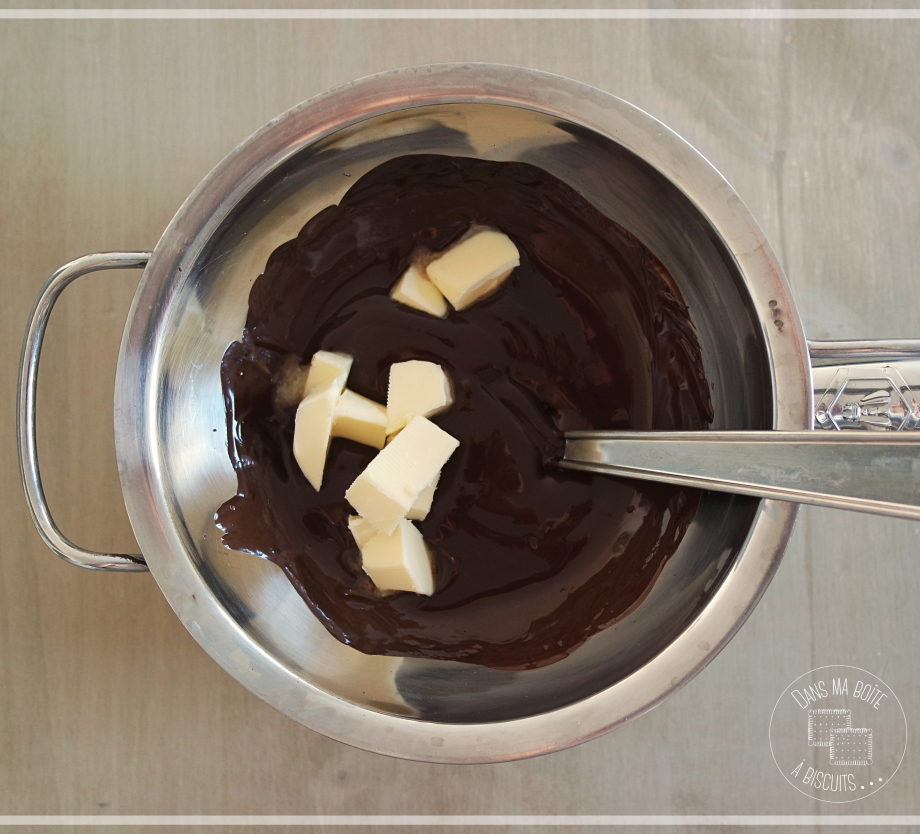 41_6_Beurre_dans_chocolat_fondu