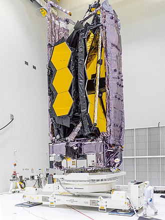 330px-The_James_Webb_Space_Telescope_in_the_Cleanroom_at_the_Launch_Site_(51604442070)