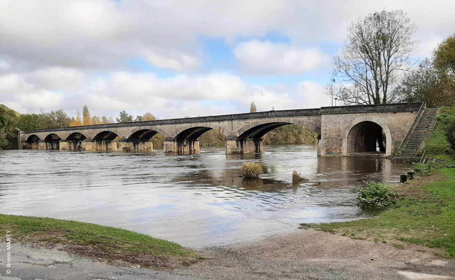 Dordogne au pont de Siorac 01