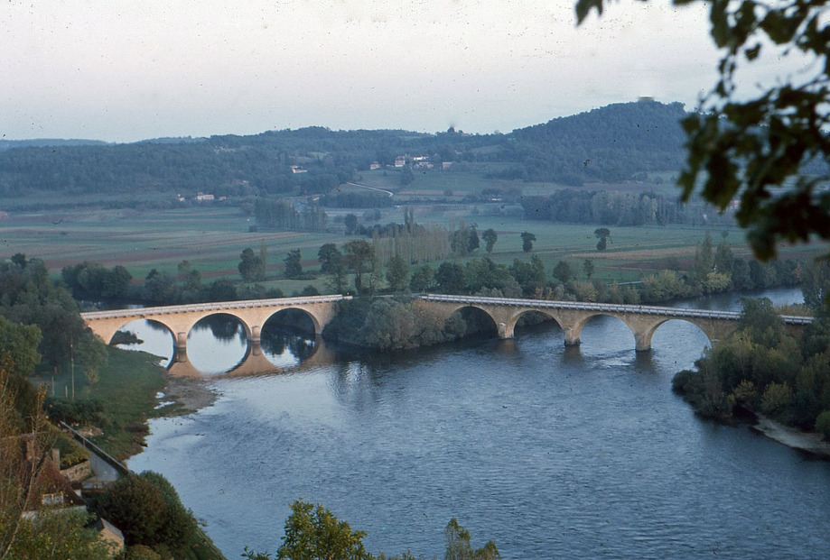 Limeuil-Confluent_de_la_Vézère_et_de_la_Dordogne-196510