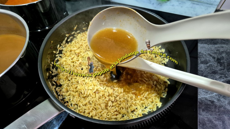Ajouter du fumet jusqu\\\'à recouvrir les pâtes