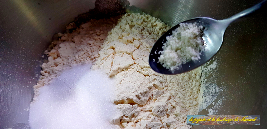 Ajouter le sucre et le sel