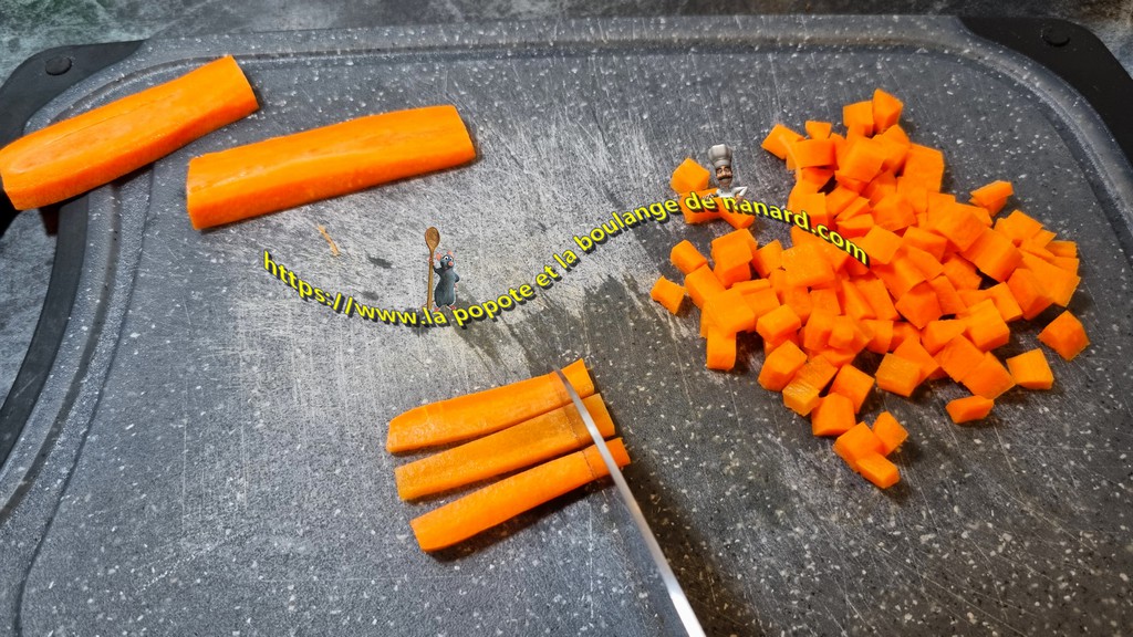 Couper la carotte en dés