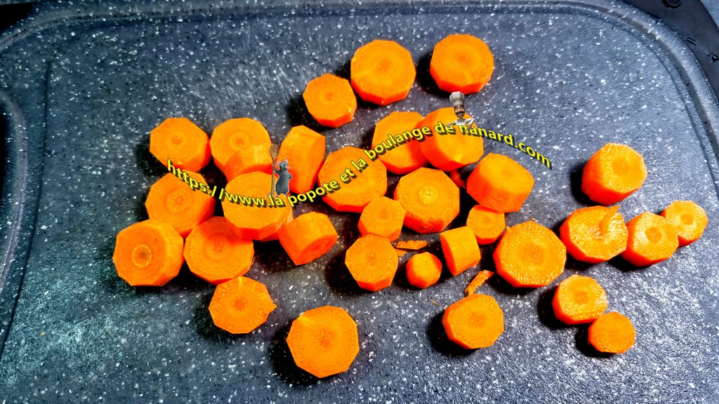 Couper les carottes en rondelles un peu épaisses