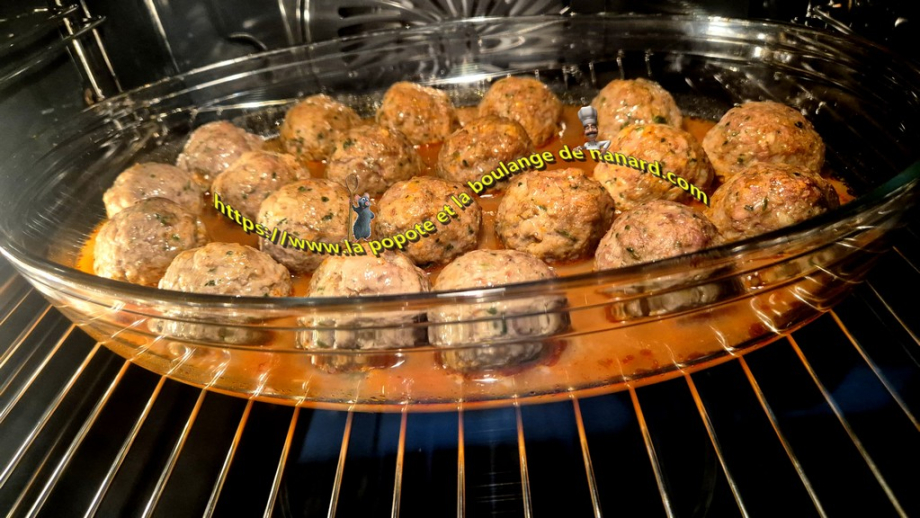 Cuire les boulettes à 180°C pendant 25 à 30 minutes