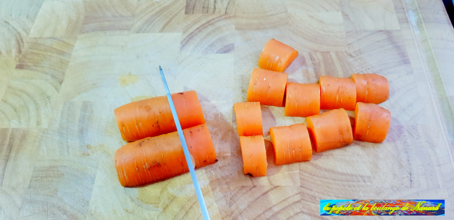 Détailler la carotte en morceaux