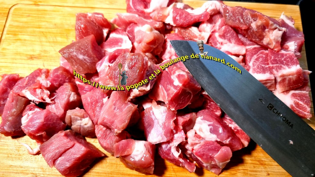 Détailler la viande en cubes d\\\'environ 3 cm