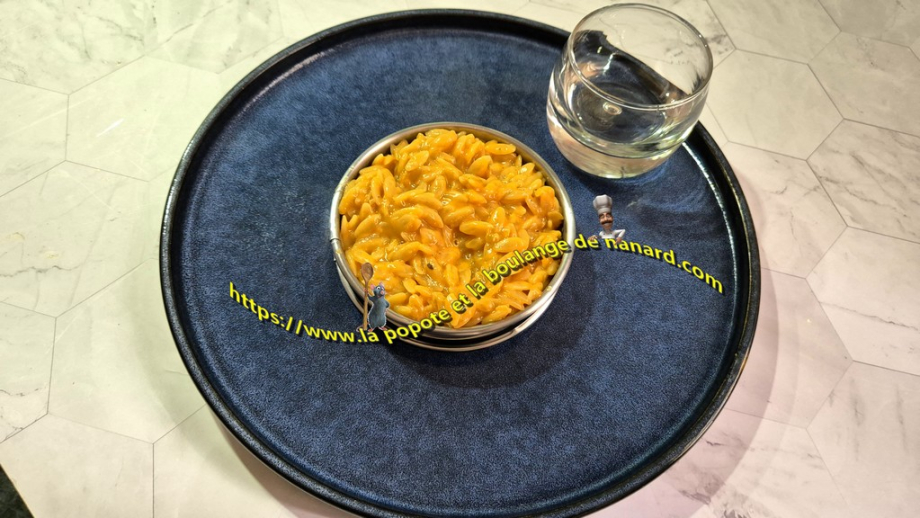 Dresser le risotto au centre de l\\\'assiette dans un cercle