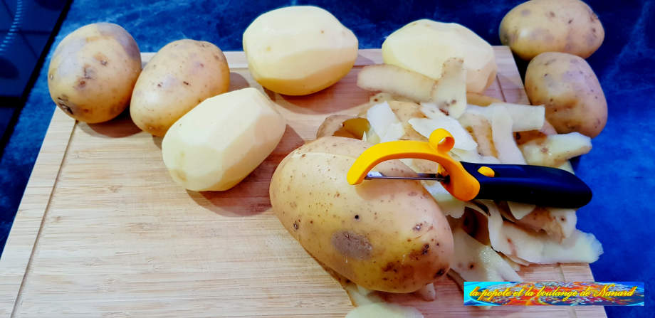 Éplucher les pommes de terre