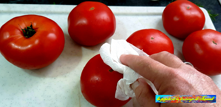 Essuyer les tomates