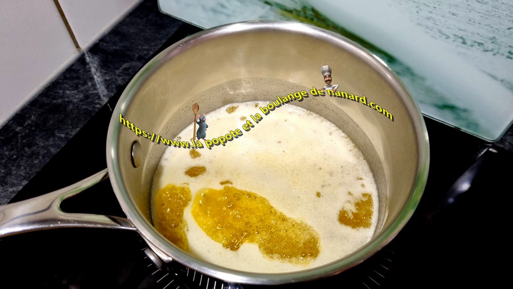 Faire fondre le beurre dans une casserole