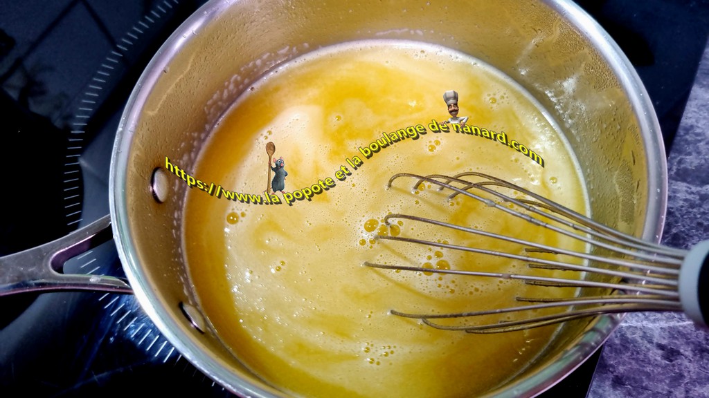 Fouetter pour bien faire fondre le beurre