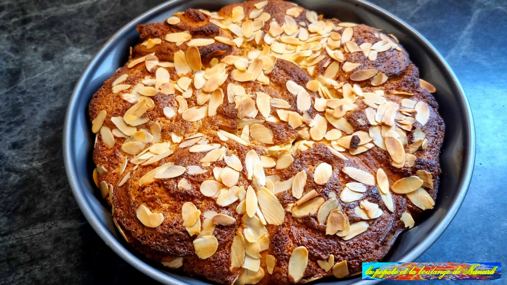 Laisser refroidir la brioche 10 minutes après cuisson