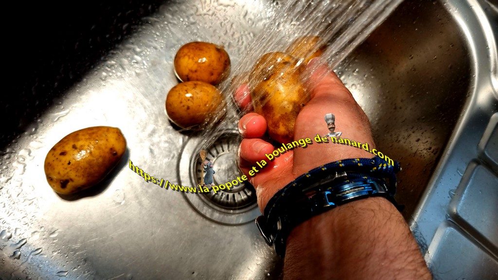 Laver correctement les pommes de terre