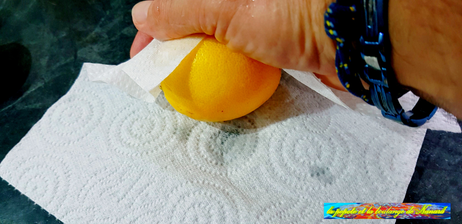 Laver et essuyer le citron