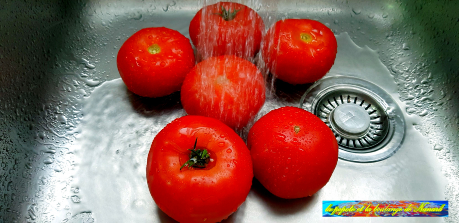 Laver les tomates