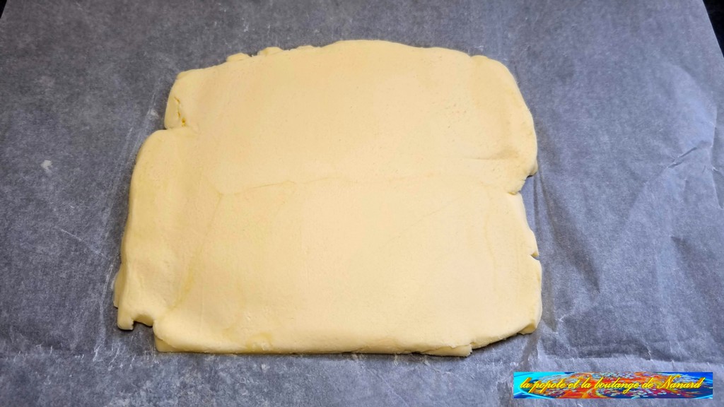 Le beurre doit faire 38 x 20 cm environ