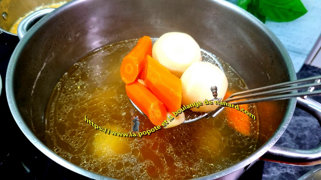 Récupérer les carottes et les oignons