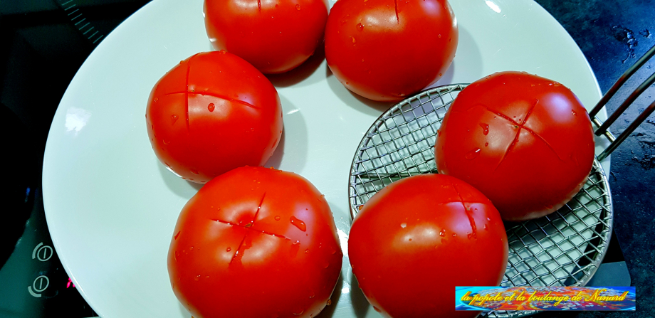 Retirer immédiatement les tomates de l\\\'eau bouillante