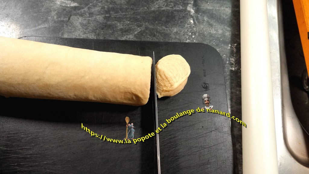 Sortir la pâte puis couper les extrémités