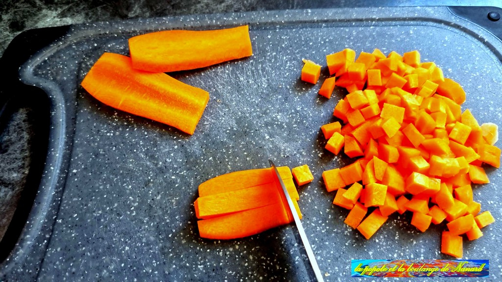Tailler une carotte en dés