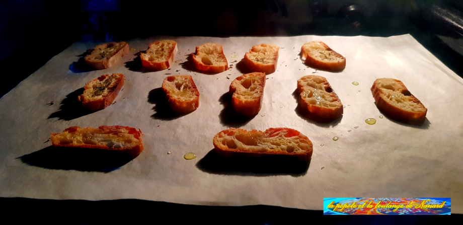Toaster le pain à 200°C pendant 8 minutes