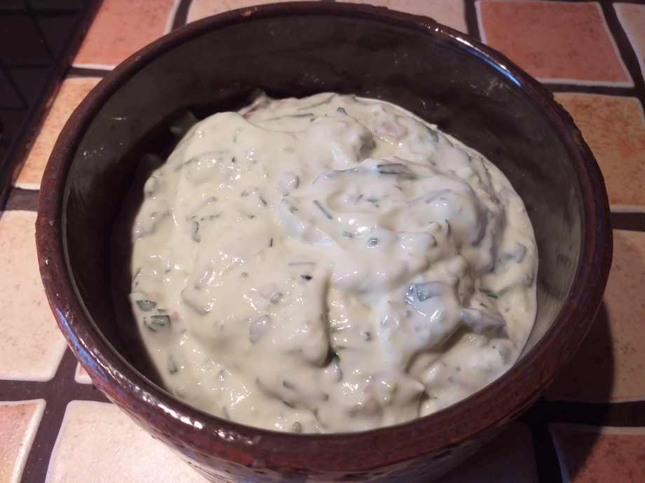 Sauce froide à la crème et ciboulette