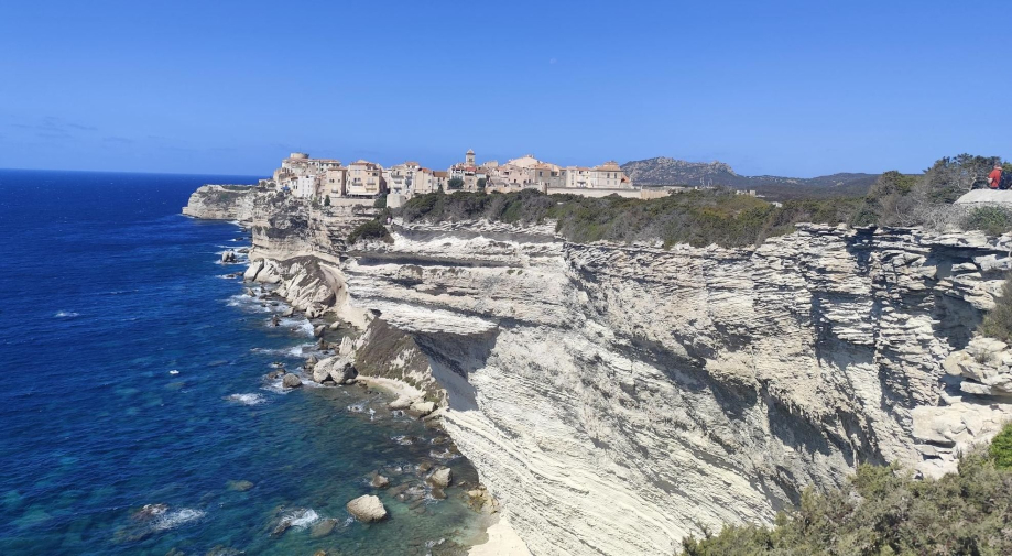 Corse J7