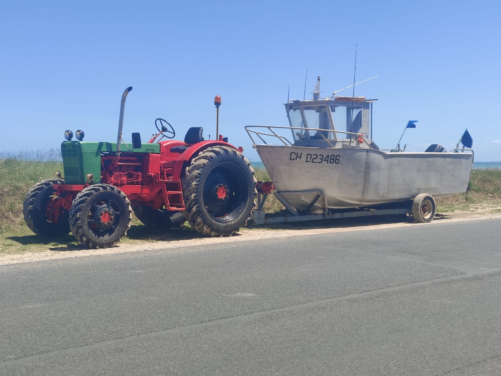tracteur et bateau